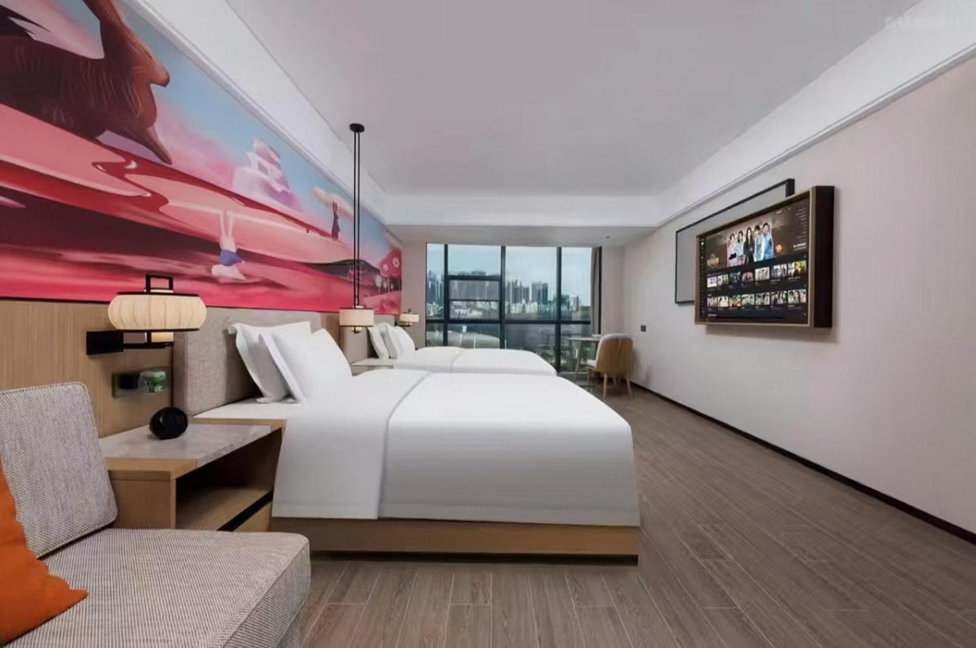 Mehood Lestie International Hotel Nancun Wanbo Metro Station Branch - Free Shuttle Bus To Canton Fair Complex During Canton Fair Period & Free Breakfast & Free Afternoon Tea & Free Midnight Snack & Free Vpn Internet Access Extérieur photo