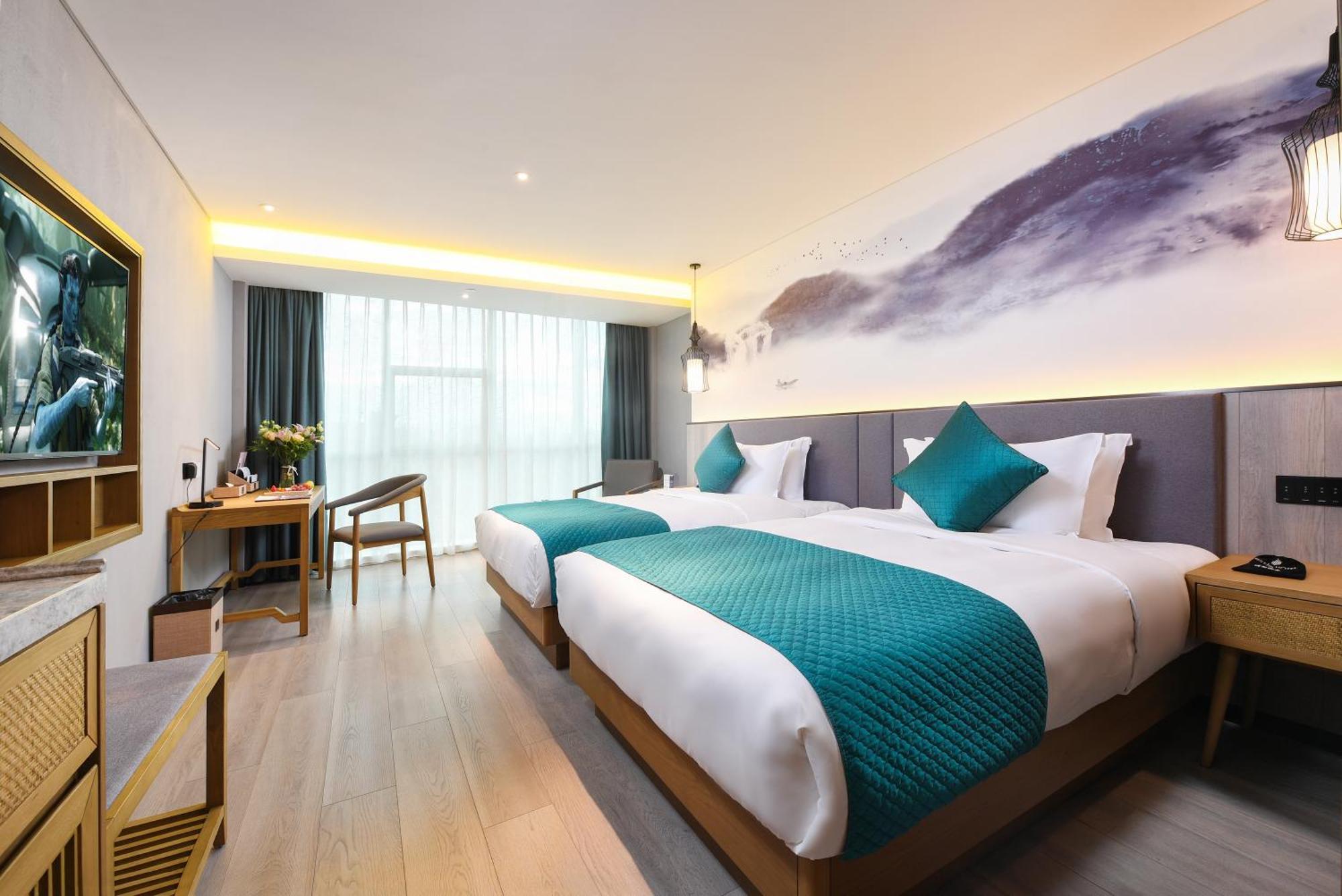 Mehood Lestie International Hotel Nancun Wanbo Metro Station Branch - Free Shuttle Bus To Canton Fair Complex During Canton Fair Period & Free Breakfast & Free Afternoon Tea & Free Midnight Snack & Free Vpn Internet Access Extérieur photo