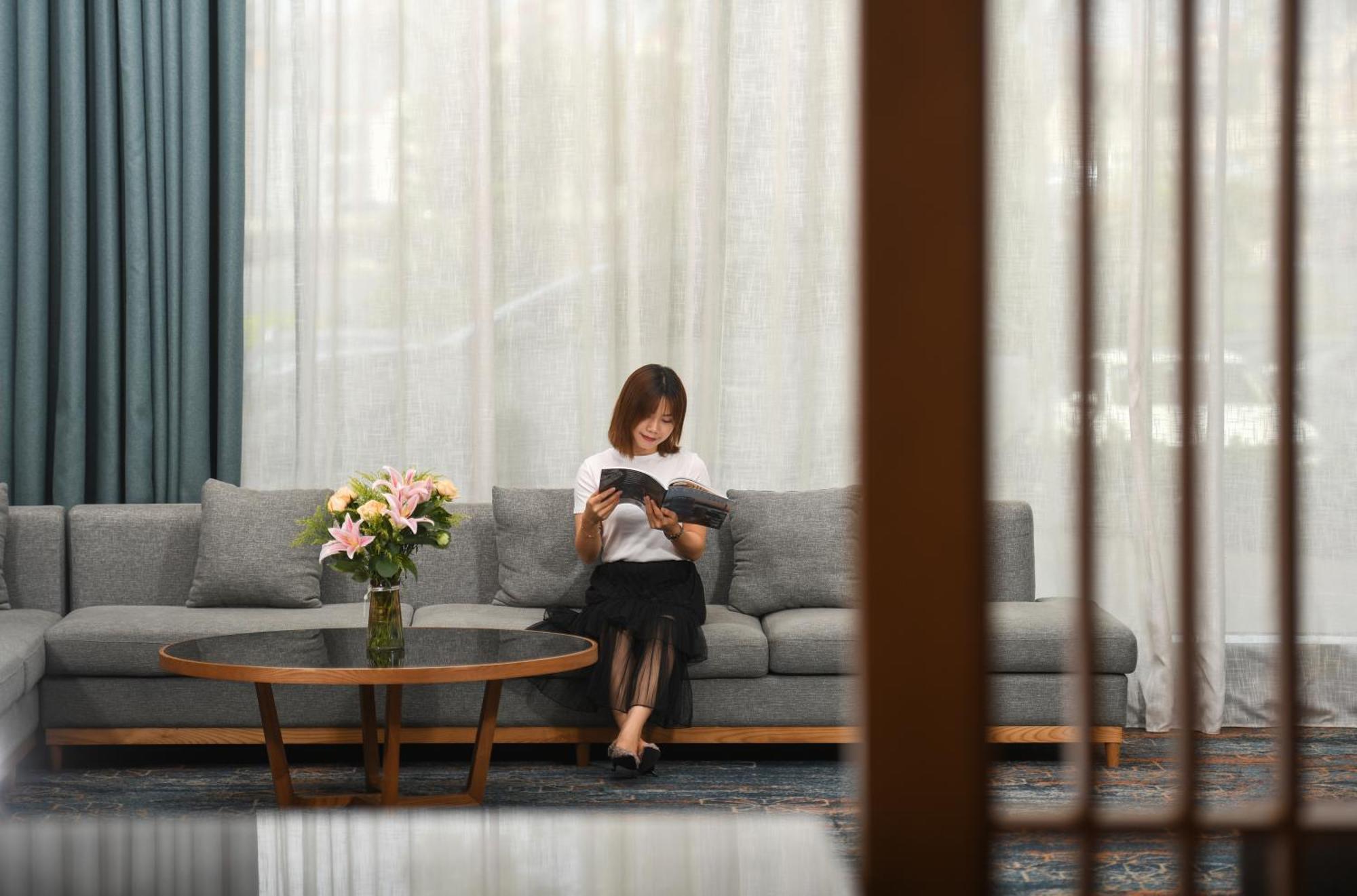 Mehood Lestie International Hotel Nancun Wanbo Metro Station Branch - Free Shuttle Bus To Canton Fair Complex During Canton Fair Period & Free Breakfast & Free Afternoon Tea & Free Midnight Snack & Free Vpn Internet Access Extérieur photo
