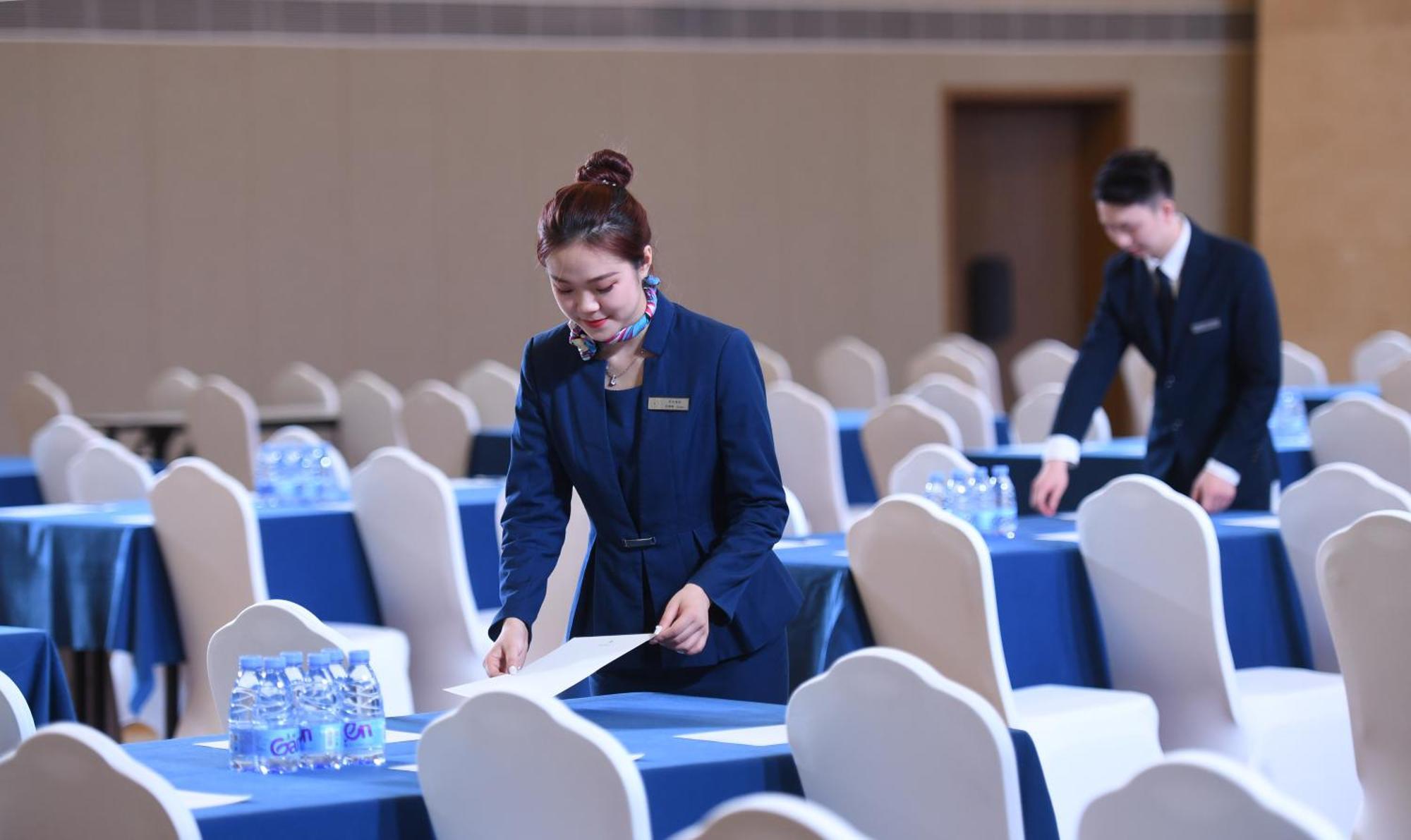 Mehood Lestie International Hotel Nancun Wanbo Metro Station Branch - Free Shuttle Bus To Canton Fair Complex During Canton Fair Period & Free Breakfast & Free Afternoon Tea & Free Midnight Snack & Free Vpn Internet Access Extérieur photo