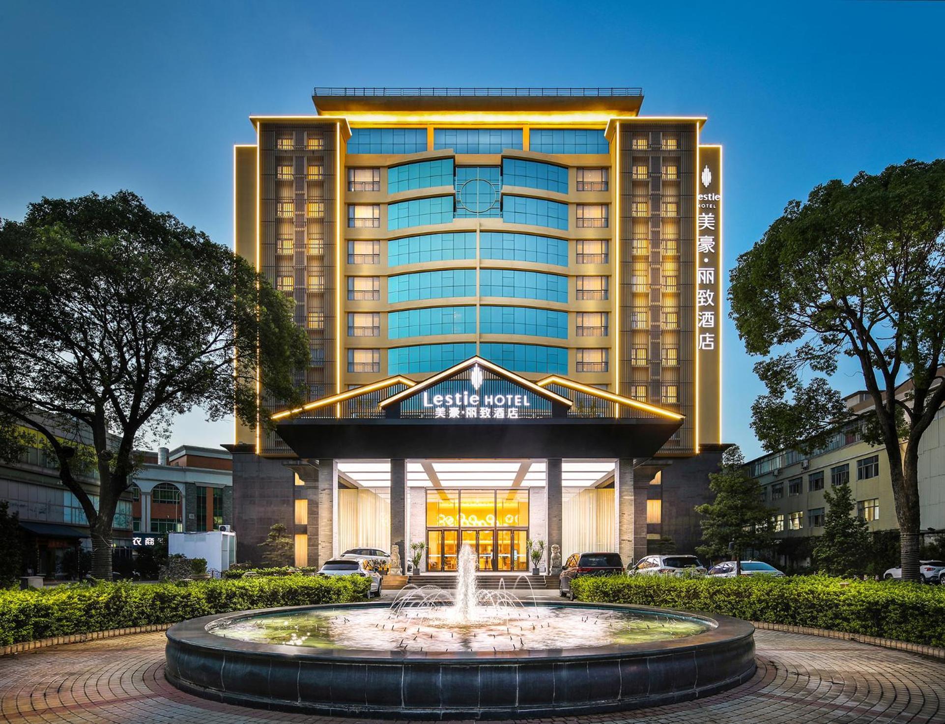 Mehood Lestie International Hotel Nancun Wanbo Metro Station Branch - Free Shuttle Bus To Canton Fair Complex During Canton Fair Period & Free Breakfast & Free Afternoon Tea & Free Midnight Snack & Free Vpn Internet Access Extérieur photo